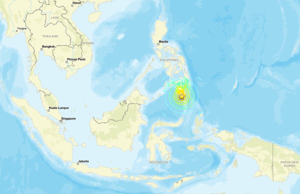 8.1 Magnitude Quake Strikes Philippines, Tsunami Waves Possible