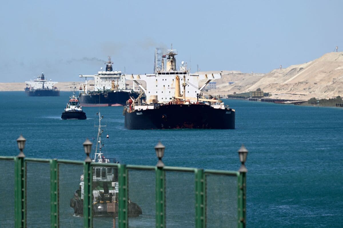 Suez Canal Gets Oil-Tanker Boost Amid Hormuz Strait Shutdown