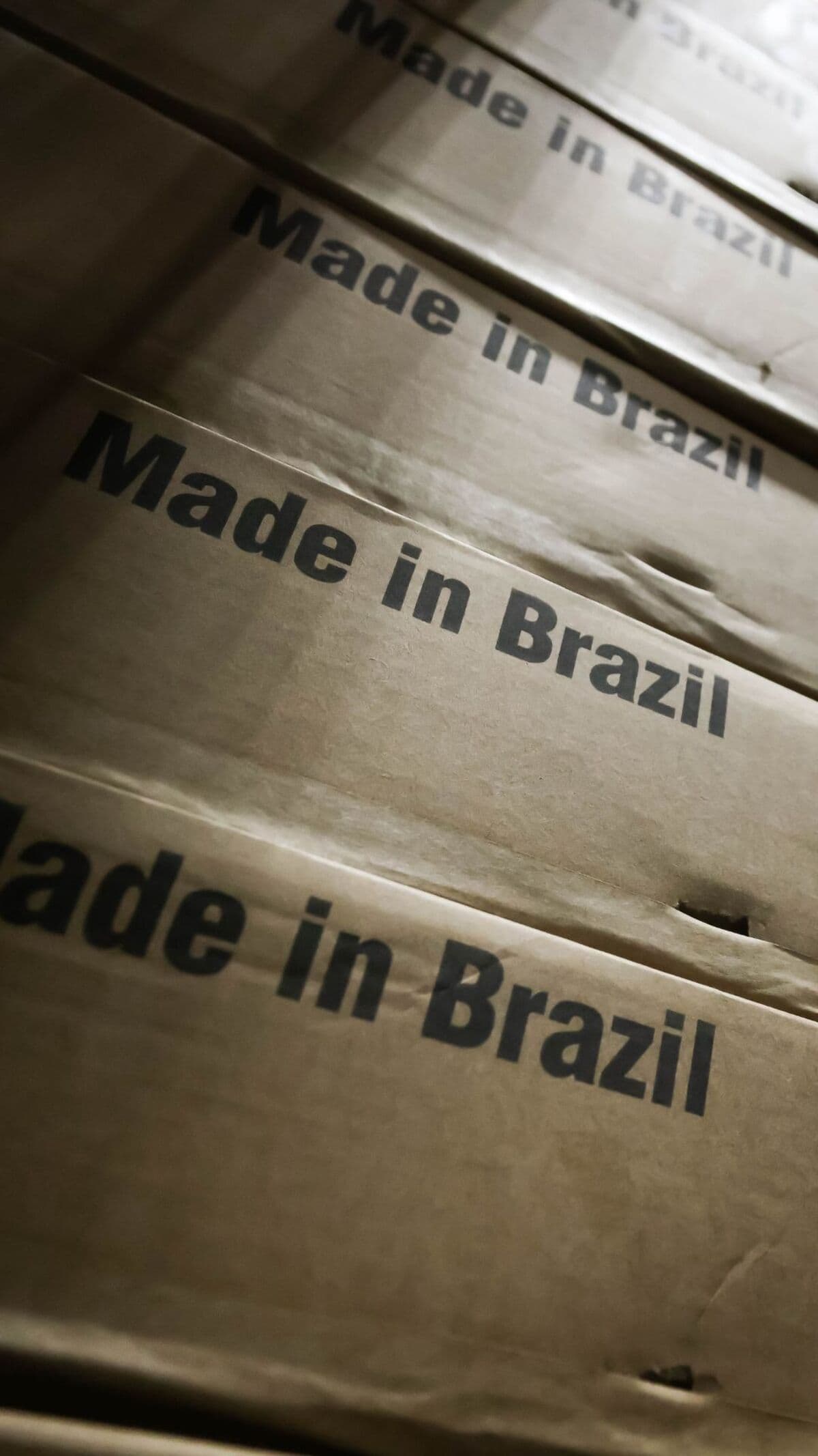 EUA Propõem Nova Tarifa de 25% ao Brasil