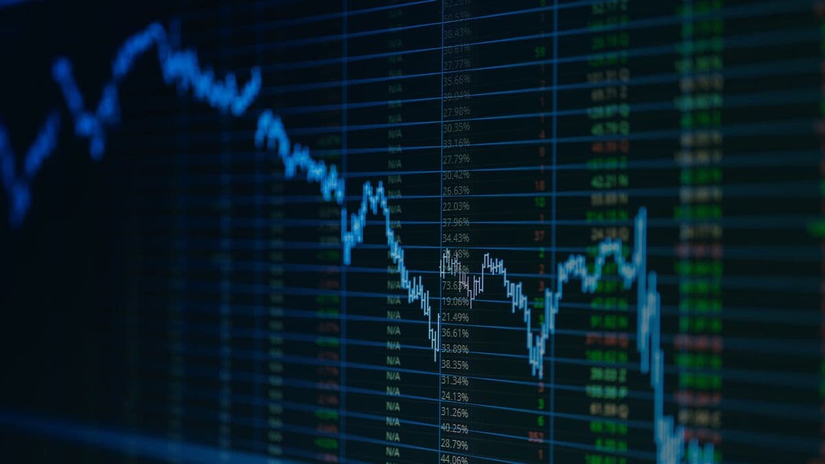 Bonds Drop as Israel-Iran Strikes Raise Inflation Fears