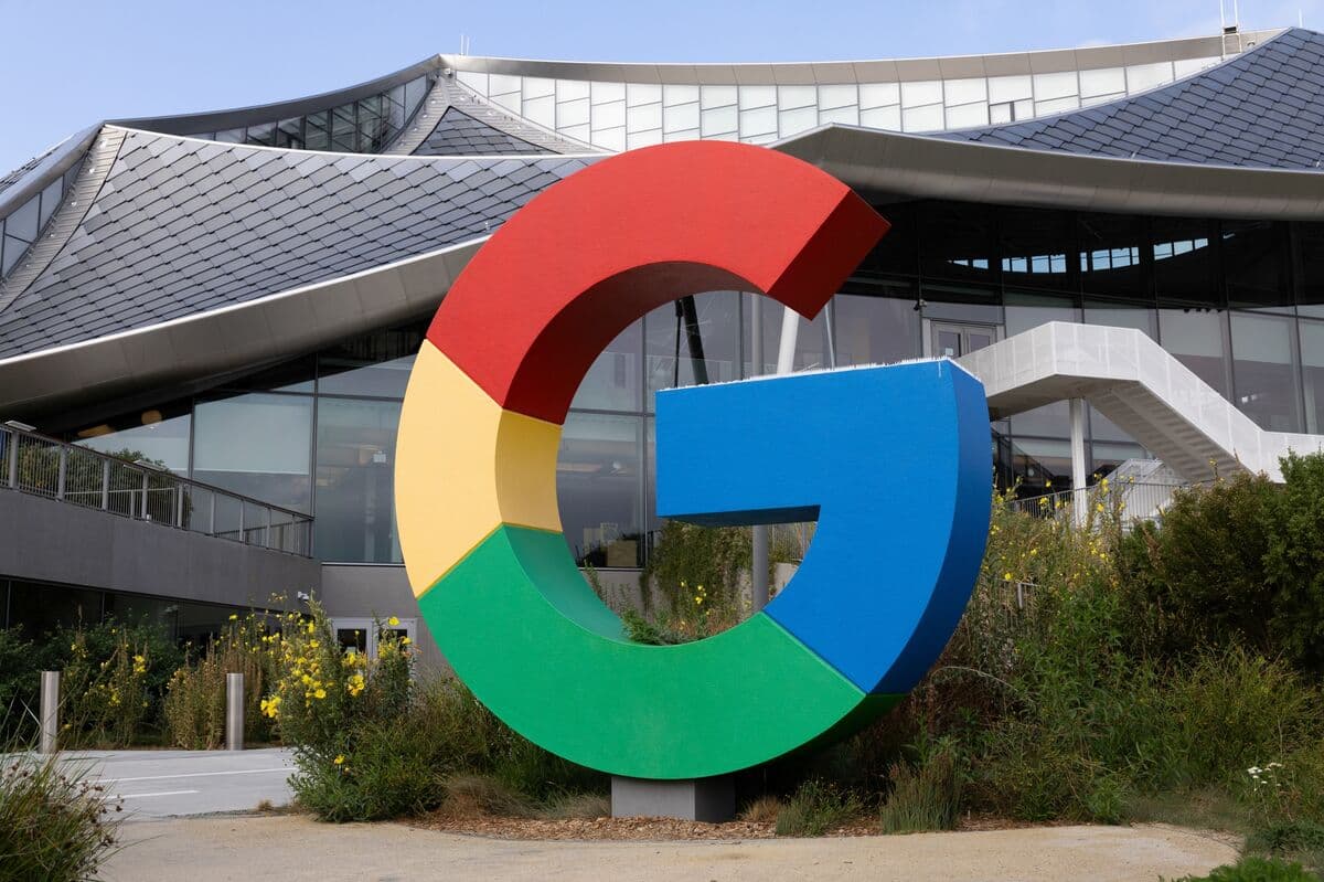 Alphabet Upsizes Offering for AI Spending to $85 Billion