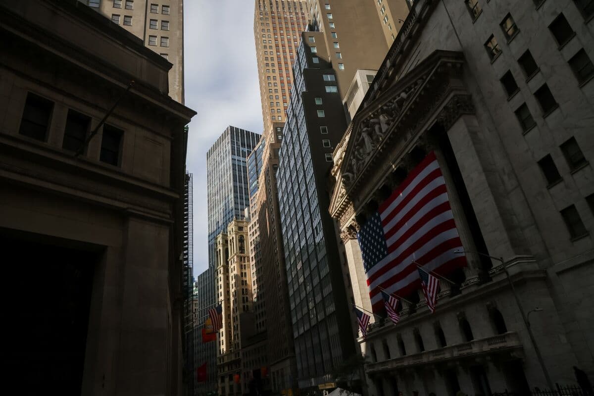 Investment Bank Lincoln International’s IPO Raises $421 Million