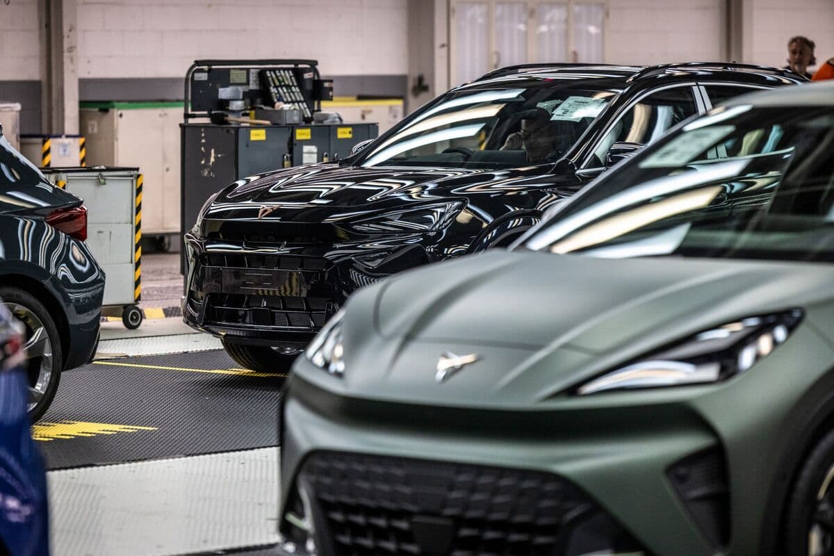EU’s Top Carmakers Unite to Push for ‘Made in Europe’ Plans