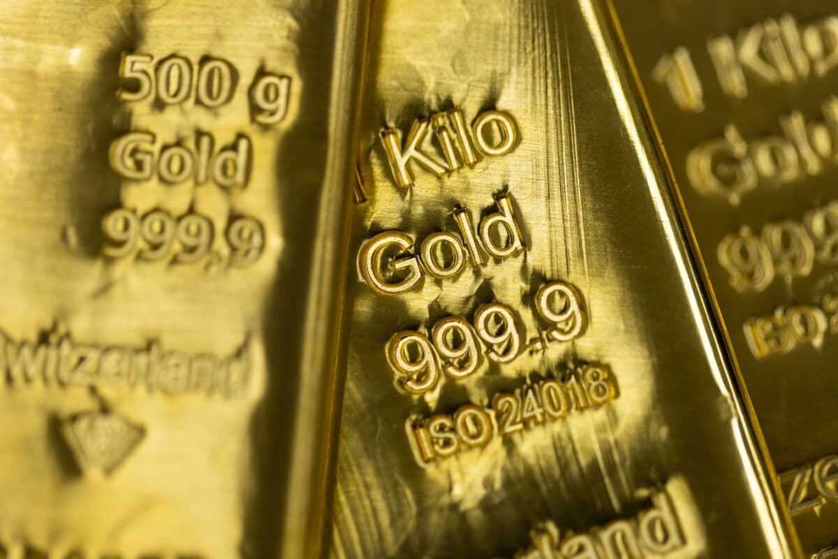 Gold Steadies After Israel and Iran Agree to End Missile Strikes