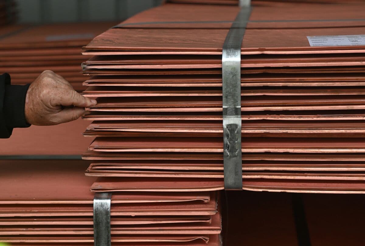 Copper Retreats as US and Iran Trade Threats on Peace Deal