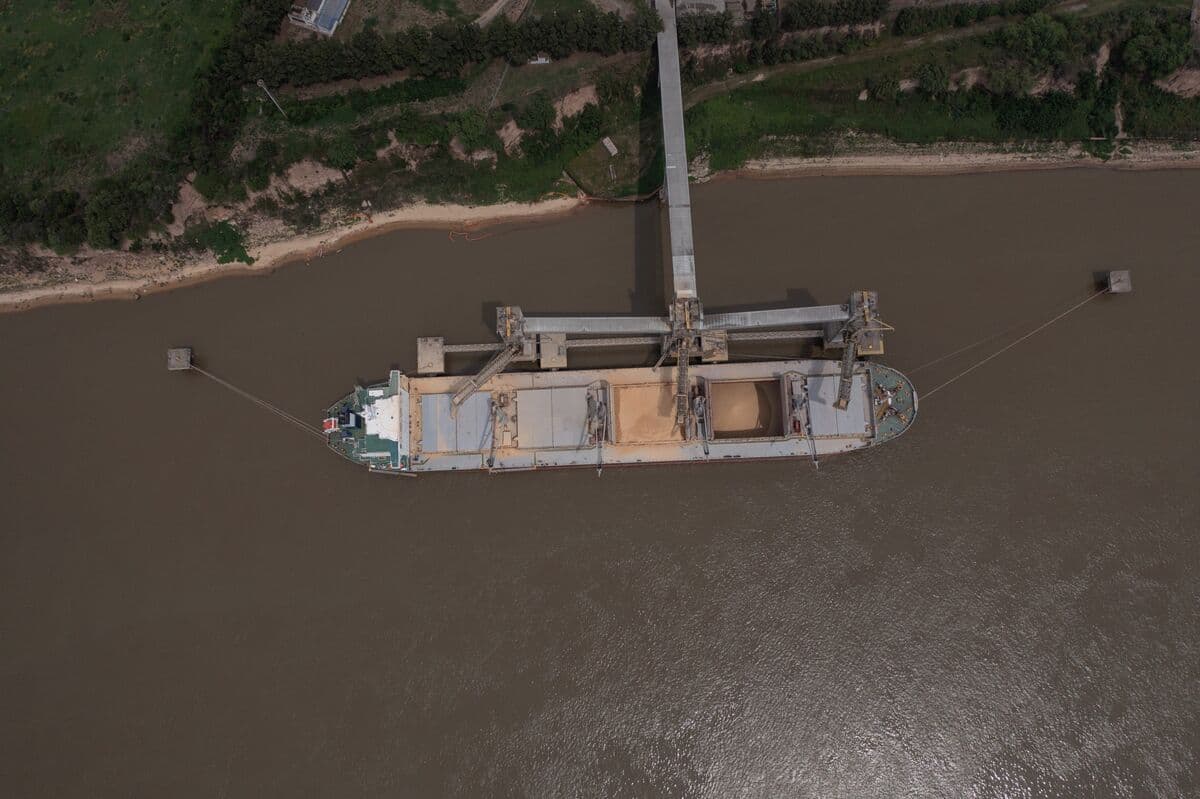 US-China Rivalry Is Laid Bare by a Contract to Deepen an Argentine River