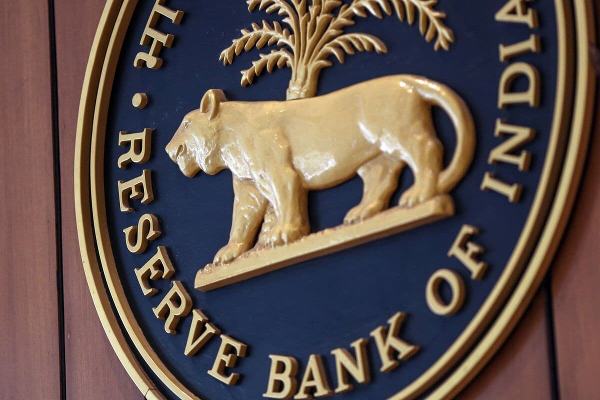 India’s RBI Offers Discounted FX Swaps at 1.5% to Draw Inflows