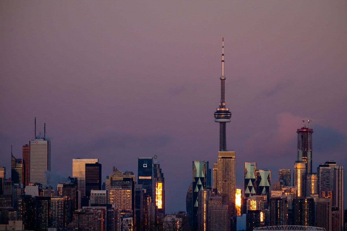 Canadian Fund Firm Mackenzie Cuts Portfolio Managers to Trim Costs