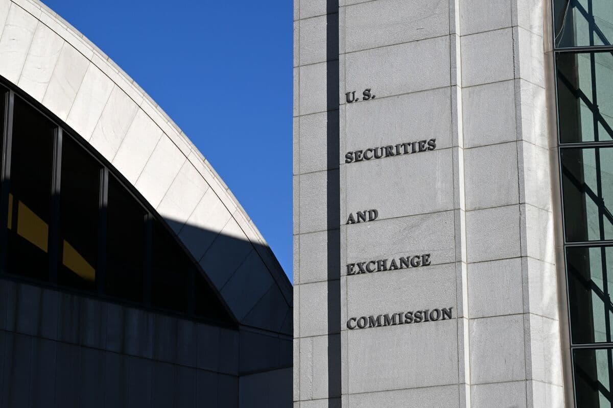 White House Reviews SEC, CFTC Bid to Revisit Swaps Reporting