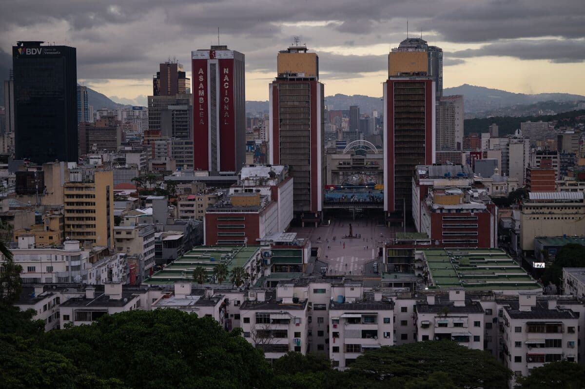 Venezuela Hires Hogan Lovells as Counsel for Debt Rework