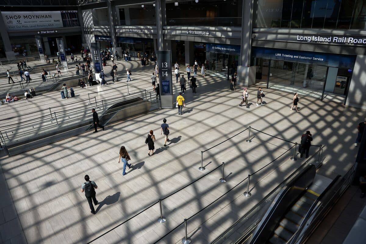 New York’s Penn Station Rehab Eyes Billions in Federal Funding