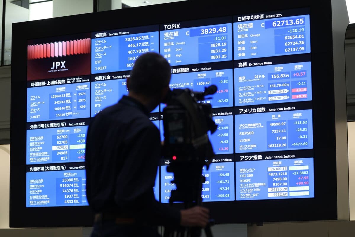 Japan’s Stocks Rise as Trump’s Iran Deal Comments Lift Sentiment