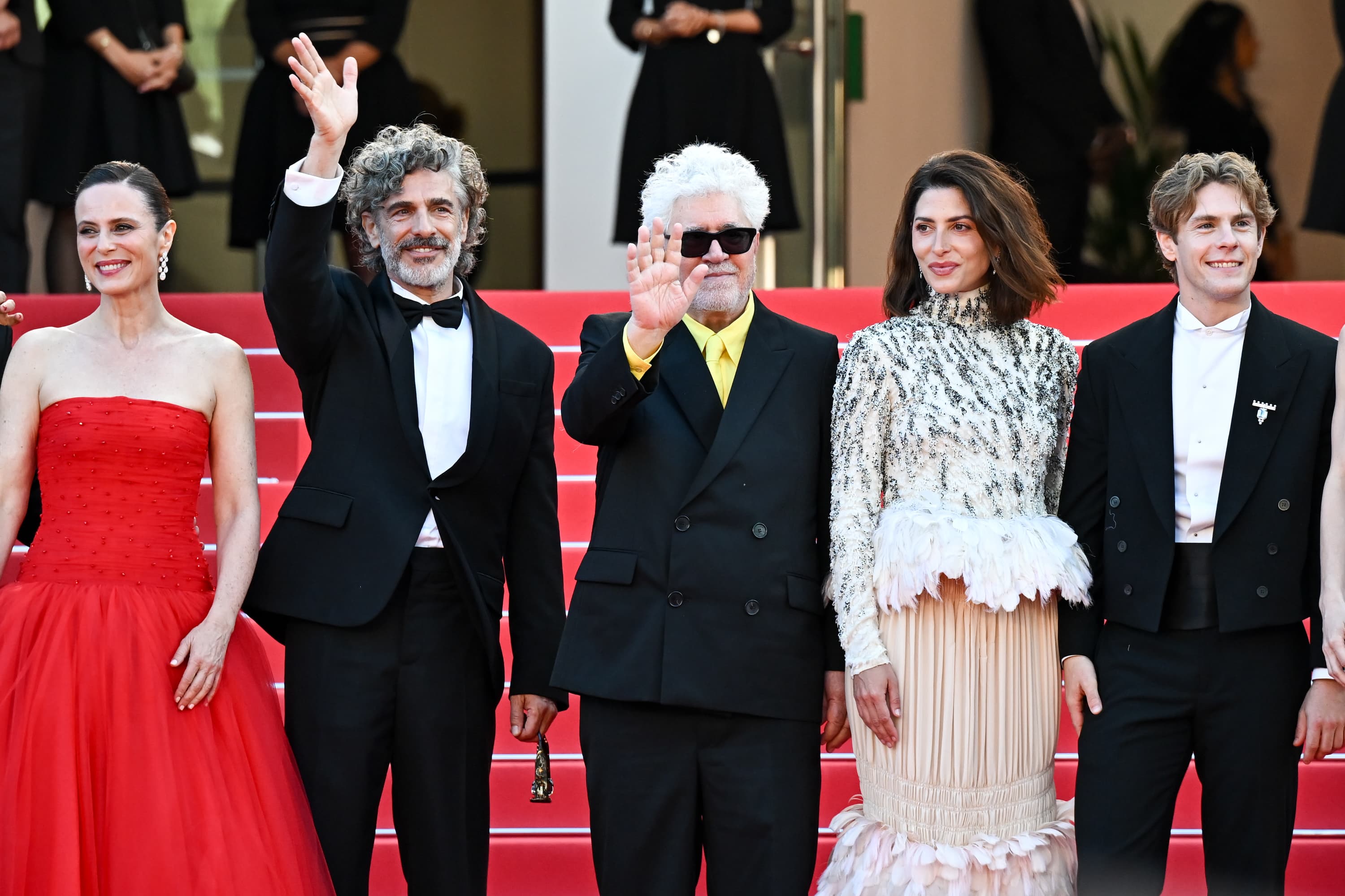 Pedro Almodóvar’s ‘Bitter Christmas’ Gets 9-Minute Ovation In Cannes Debut