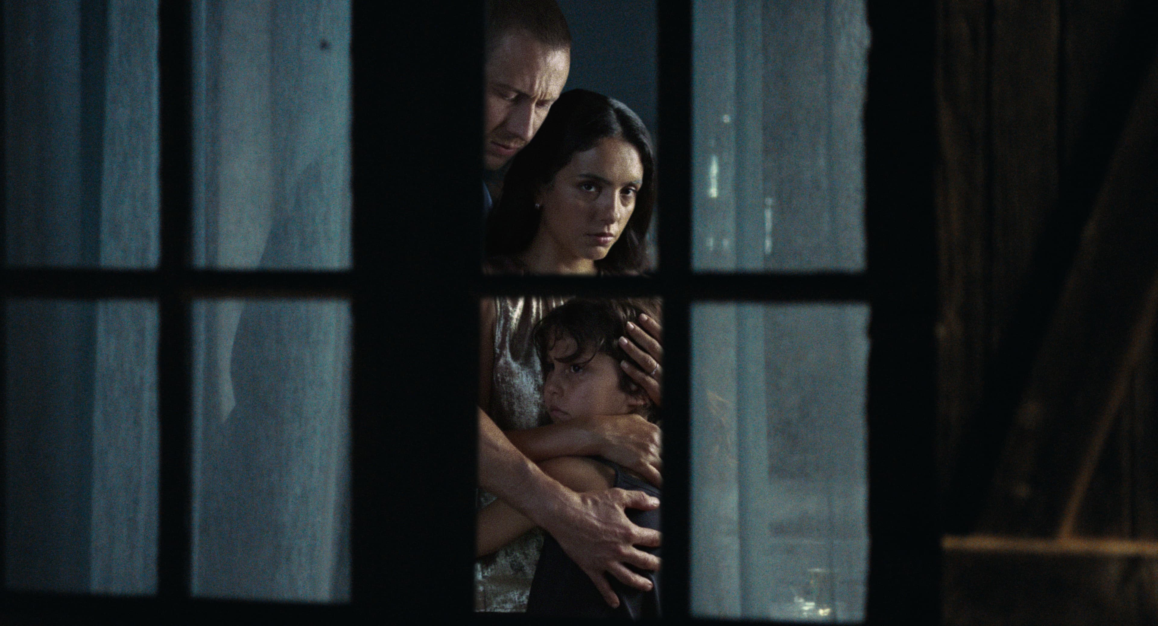 ‘The Birthday Party’ Clip: First Look At Monica Bellucci In Cannes Palme D’Or Contender Unveiled