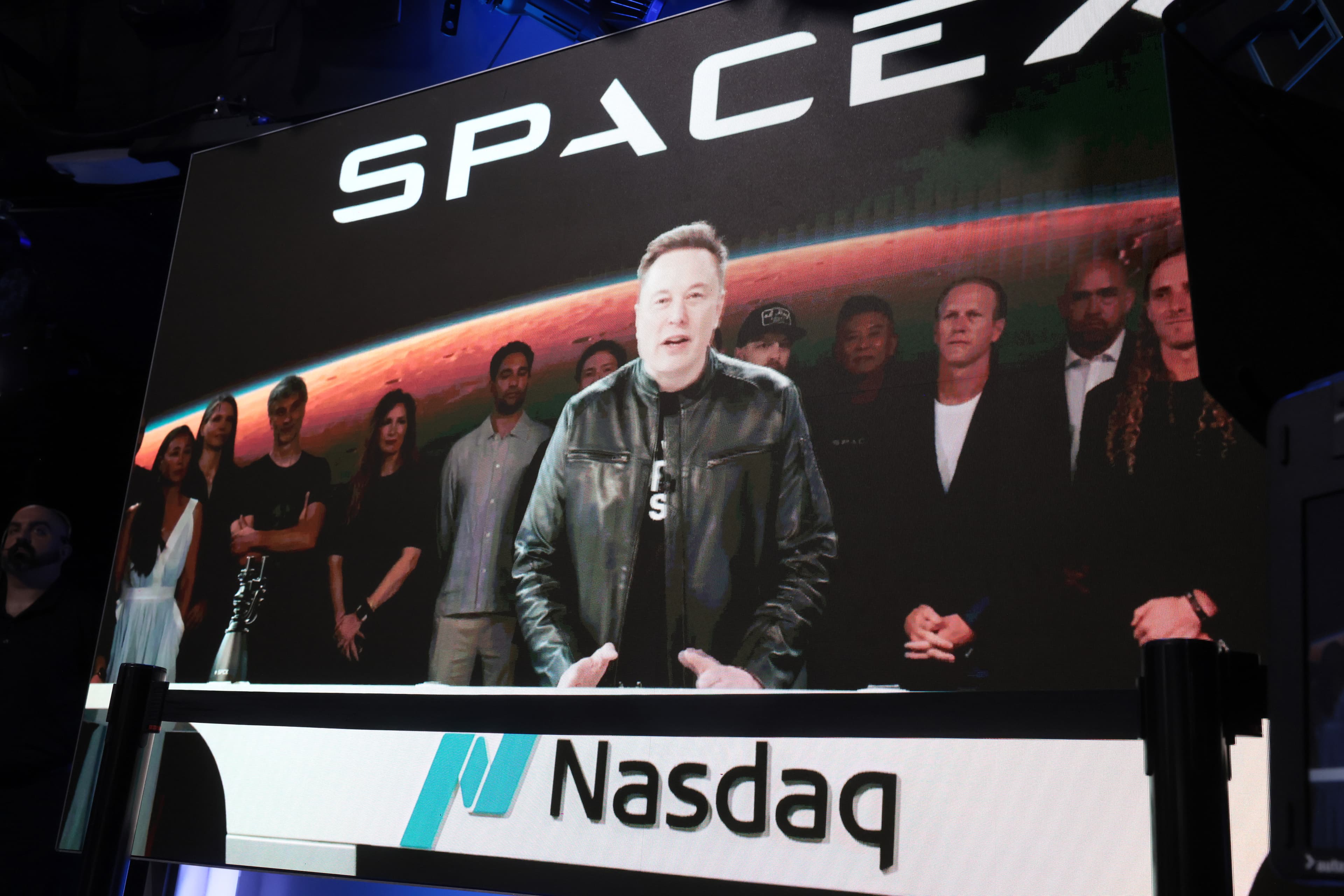 Elon Musk Becomes World’s First Trillionaire Amid SpaceX IPO
