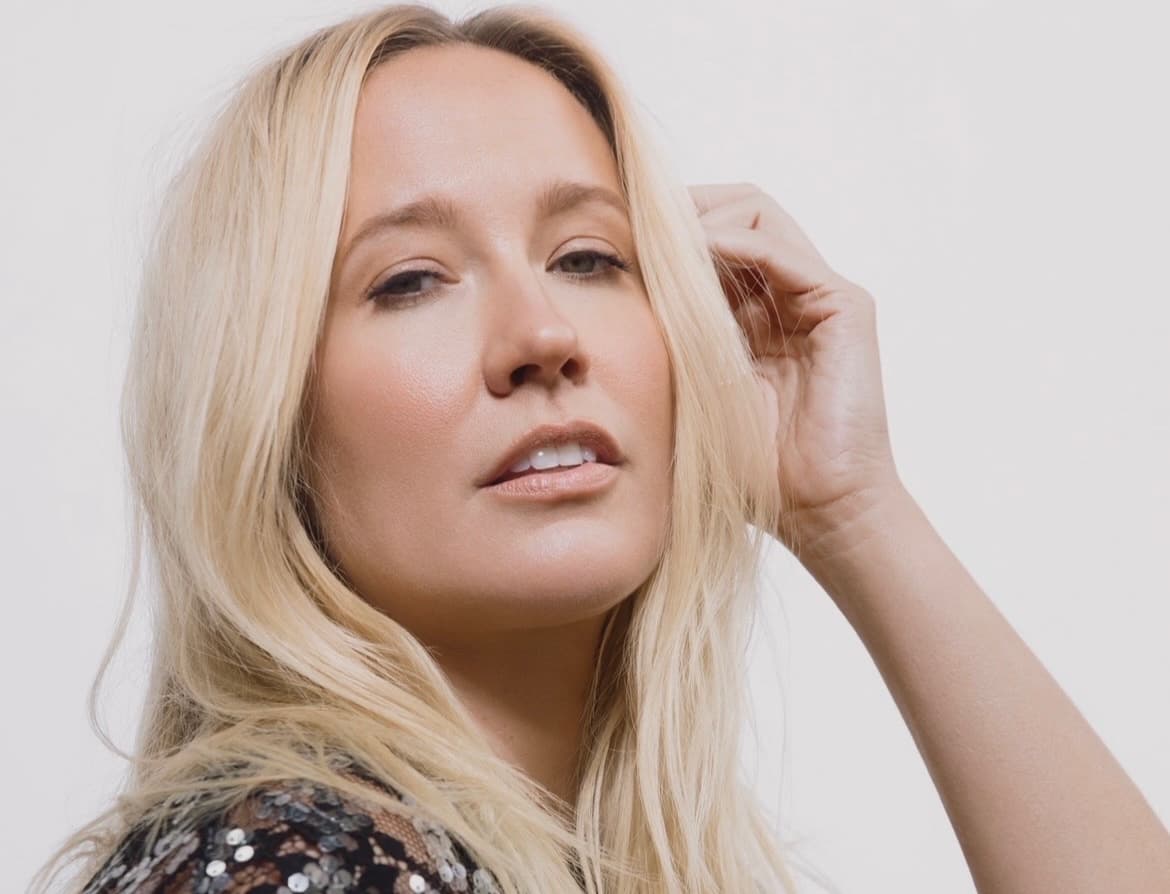 Anna Camp To Star In Psychological Thriller ‘Serpent’ Based On Warren Adler Novel