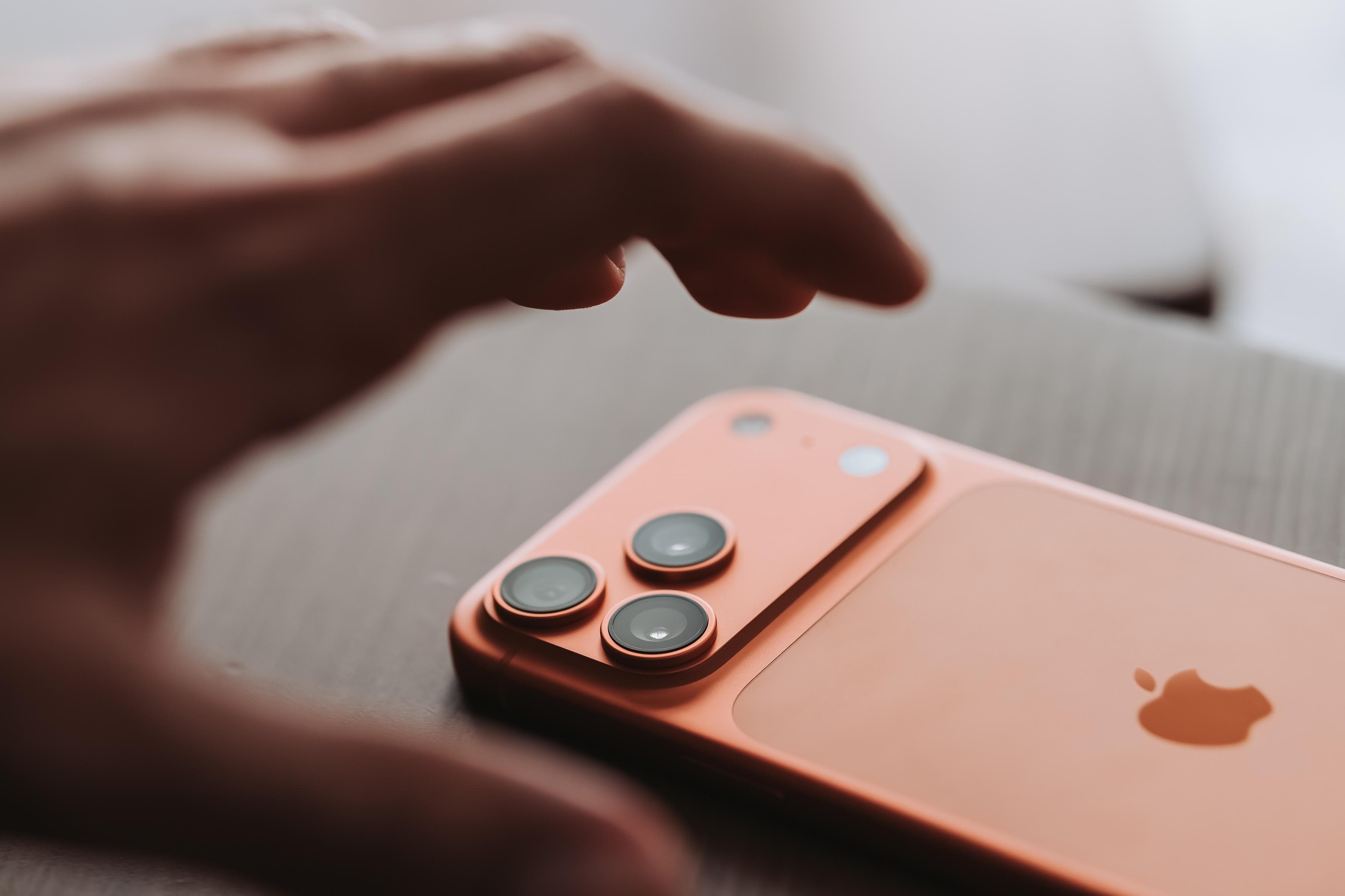 Apple Loop: iPhone 18 Pro Leak, Urgent iOS Update, MacBook Neo Issues