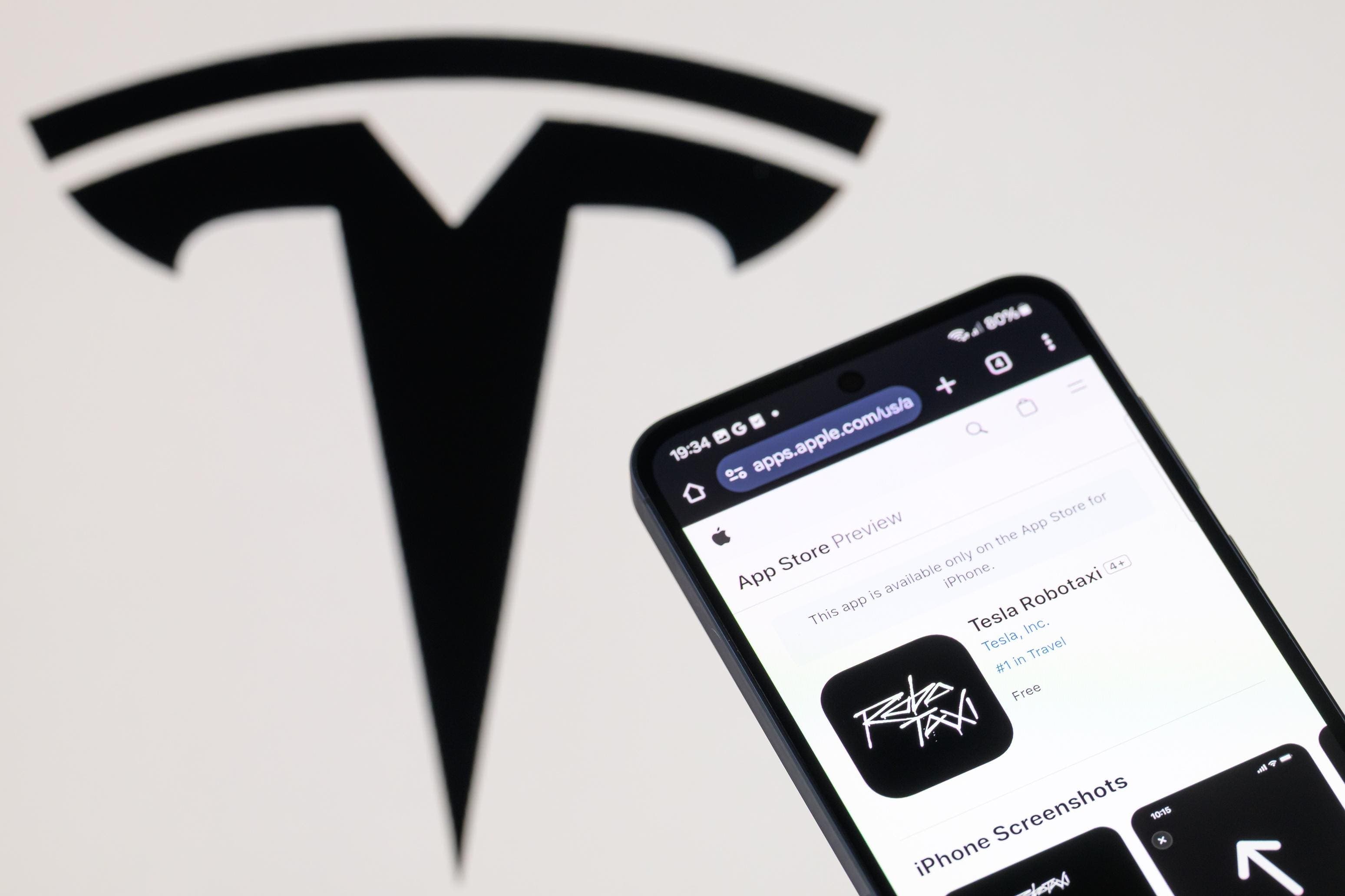 Morgan Stanley Has Mostly Positive Outlook On Tesla FSD V15