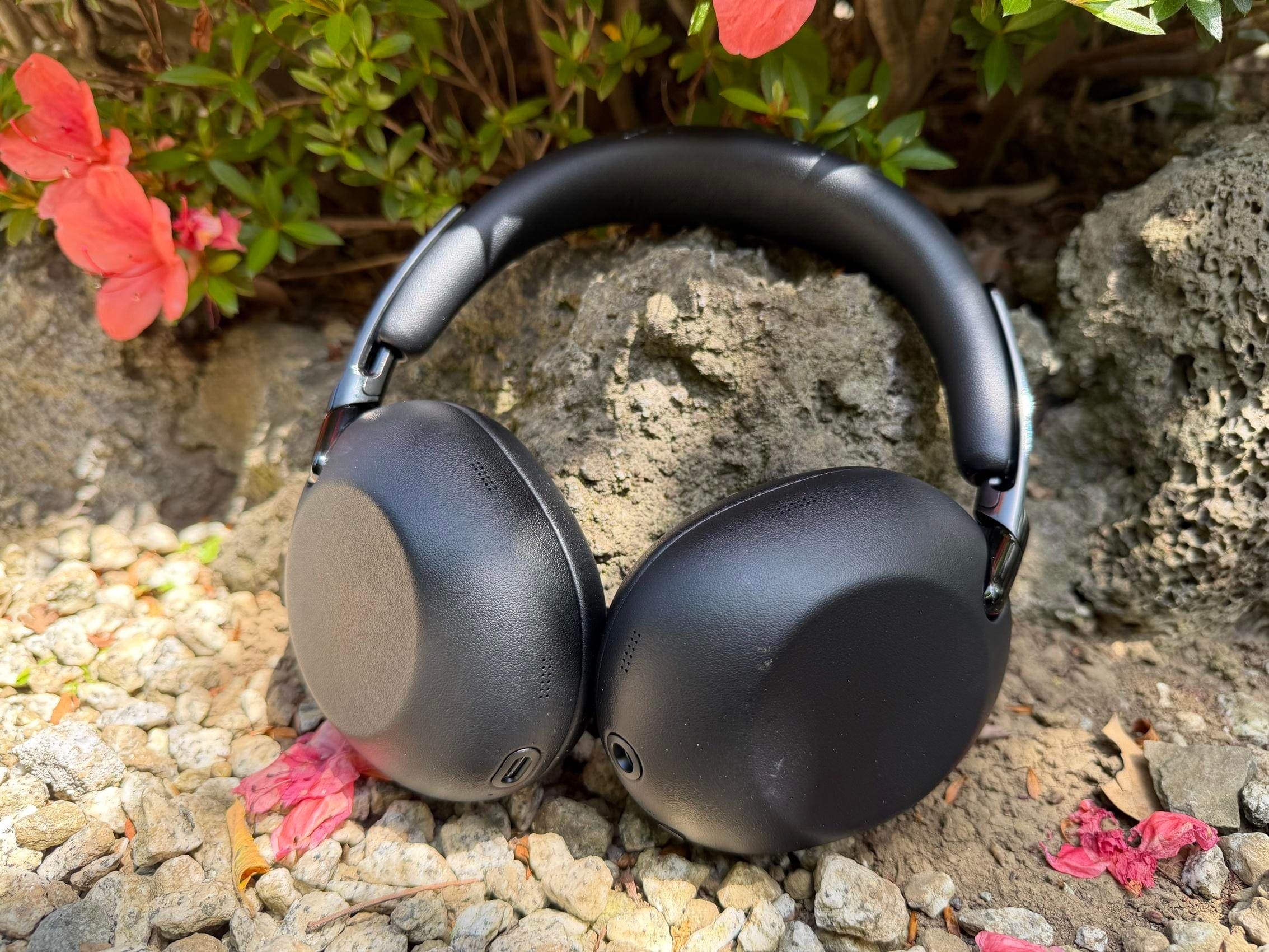 Sony Marks 10 Years Of Noise-Cancelling Headphones With Premium 1000X The Collexion