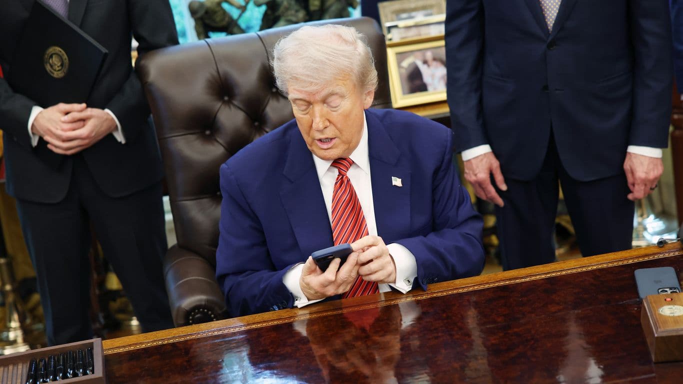 Trump tells Axios he expects Iran deal "in a day or two"