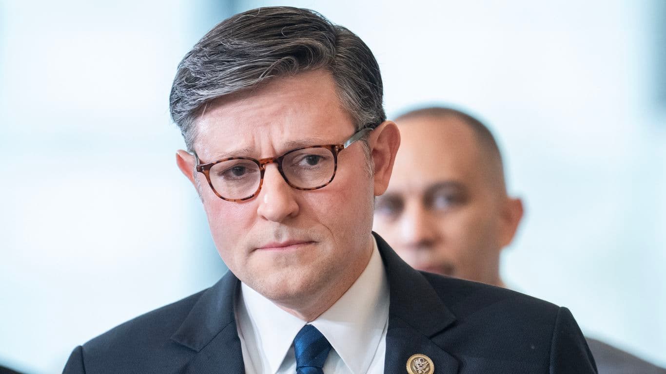 House GOP rebellion derails FISA renewal