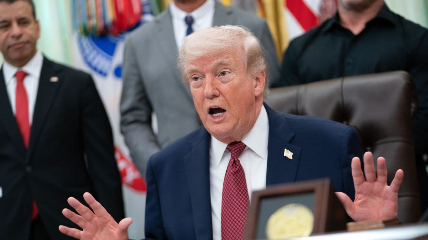 Trump delivers 11th-hour endorsement to Paxton in Texas Senate runoff