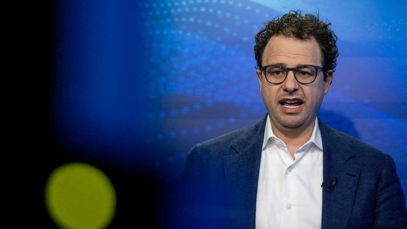 Trump officials negotiating access to Anthropic's Mythos despite blacklist