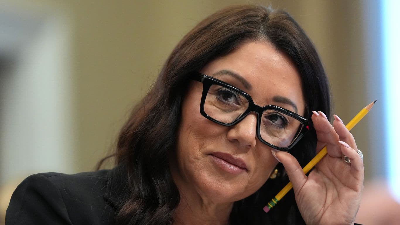 Labor Secretary Lori Chavez-DeRemer to exit Trump administration