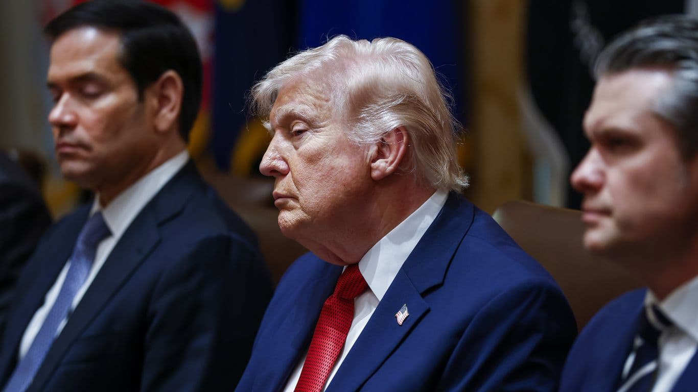 Trump held meeting on Iran war plans after pausing attack