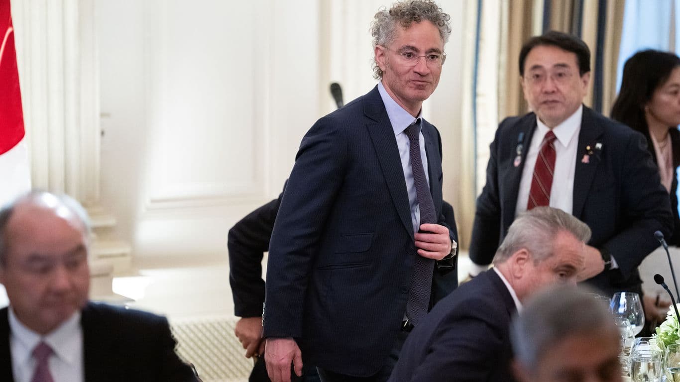 Scoop: Palantir fights Pentagon over key intelligence contract