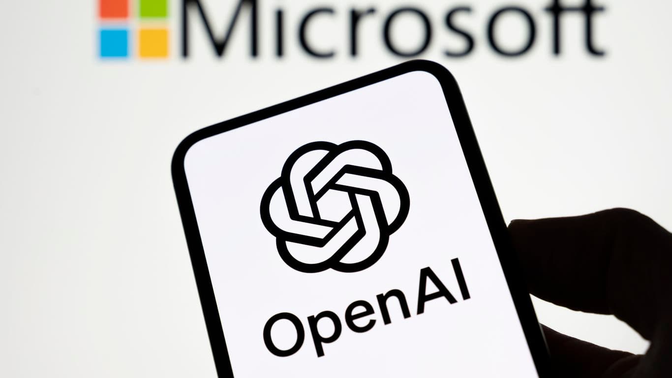 OpenAI rips Anthropic, distances itself from Microsoft