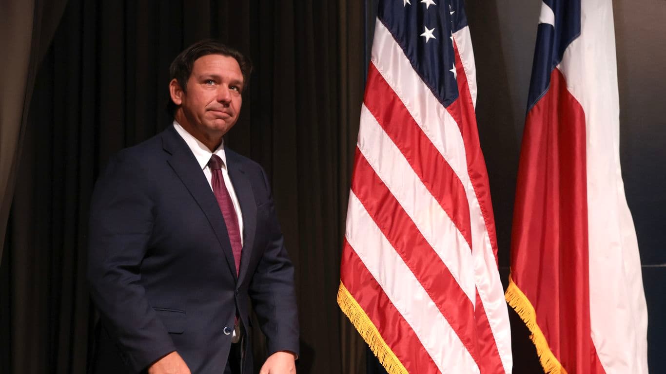 Scoop: DeSantis "begging" Trump for prime role in administration