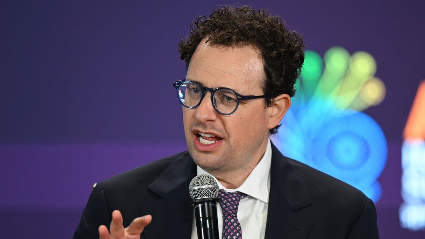 Anthropic CEO says government should block dangerous AI
