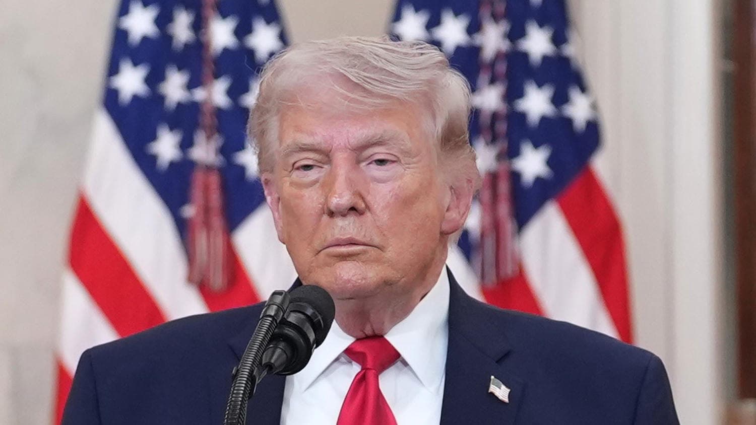 Trump Signs Memo to Pay All DHS Employees Amid Shutdown