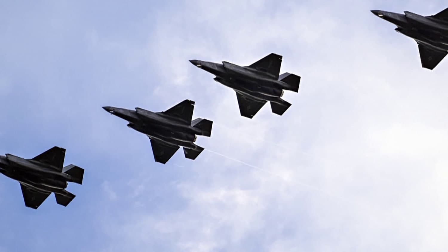 US Military Strike on Alleged Drug Boat Kills 2 in Eastern Pacific