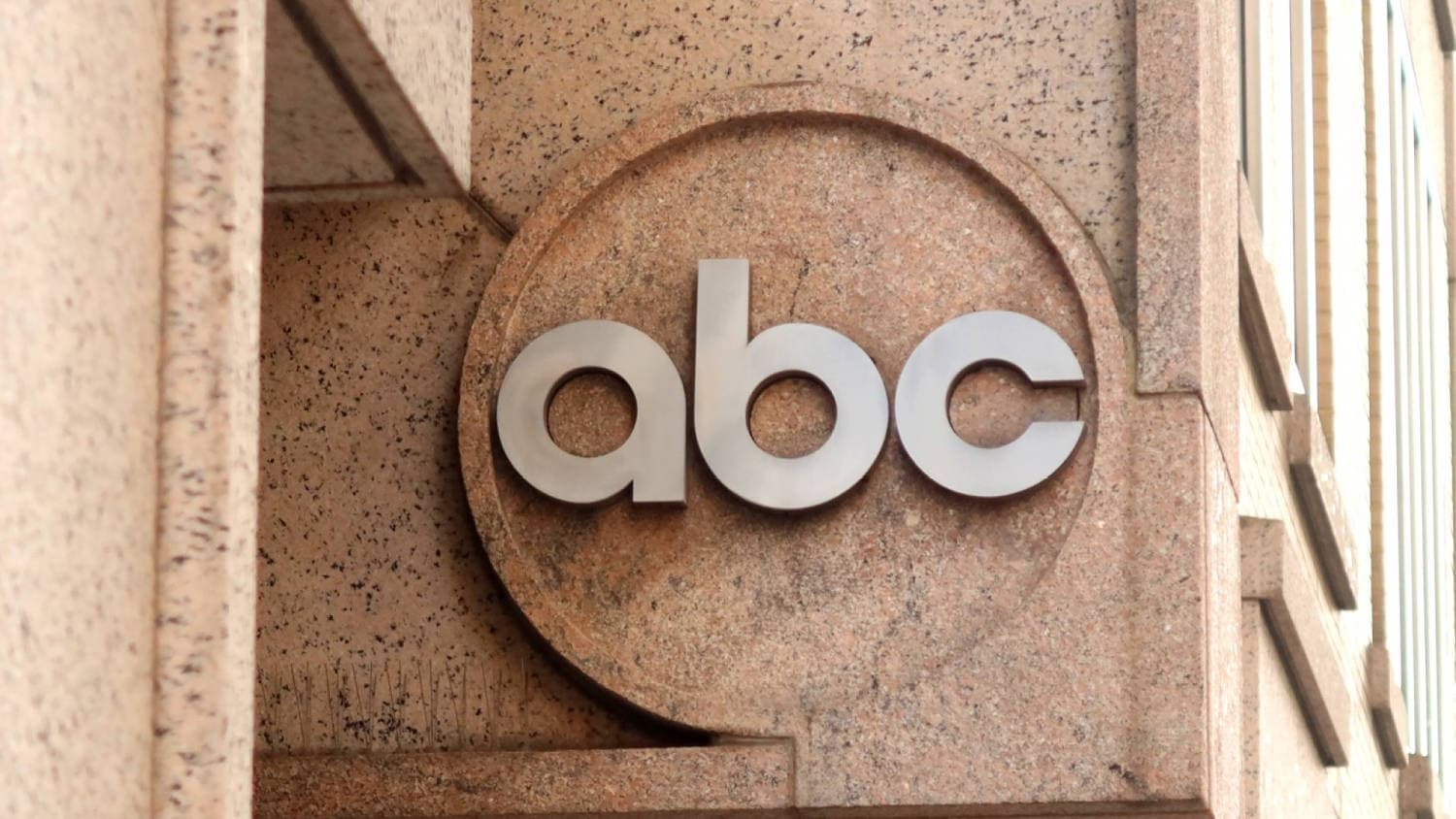 FCC expected to order Disney stations to file broadcast license renewals early