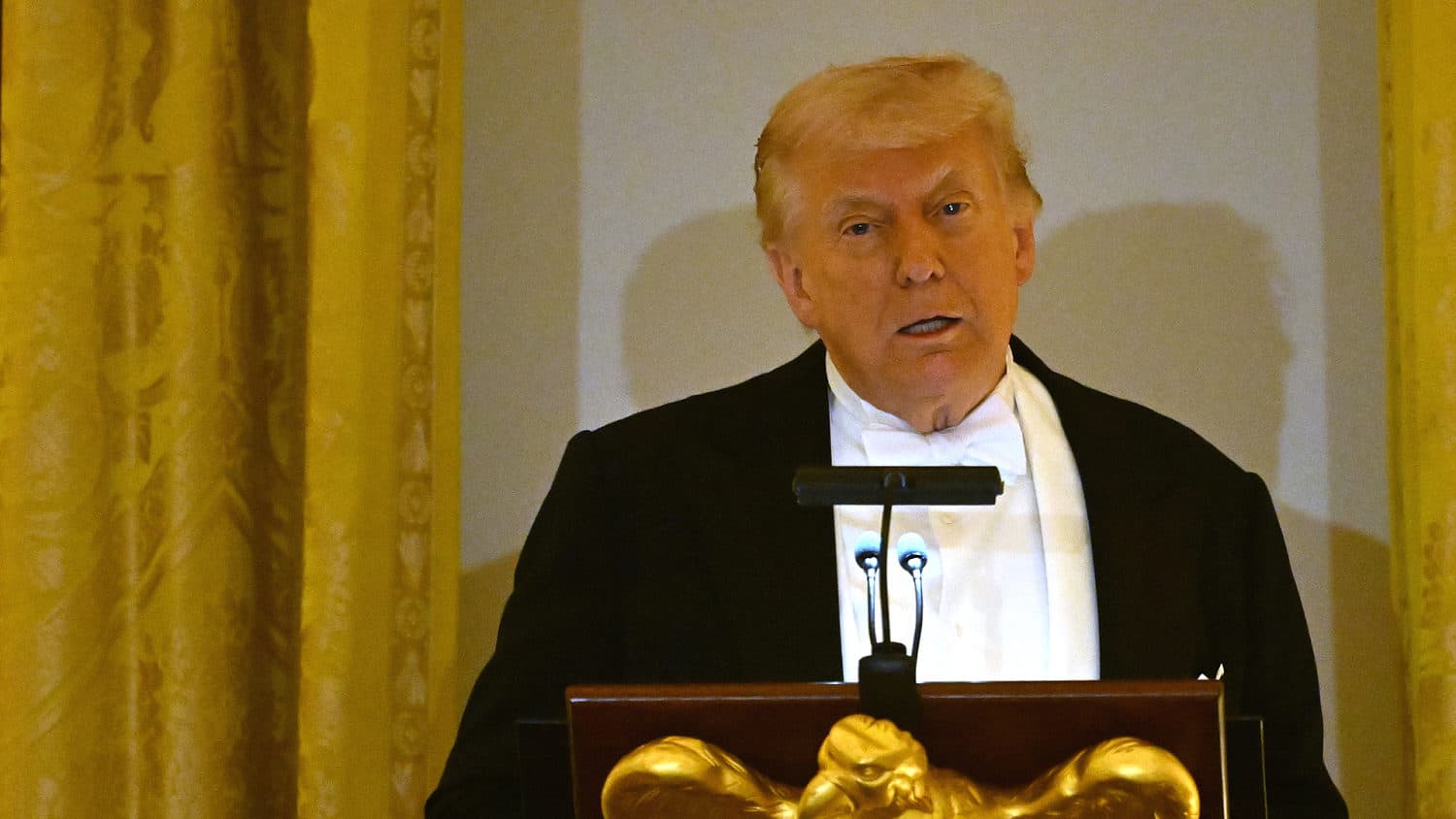 Trump speaks on Iran war while toasting King Charles