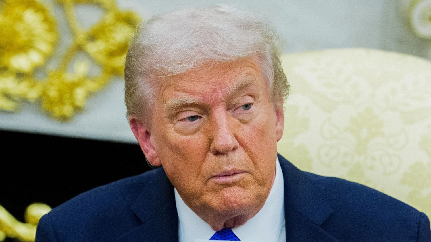 Trump Suspends Military Escorts in Hormuz 1 Day Into Operation