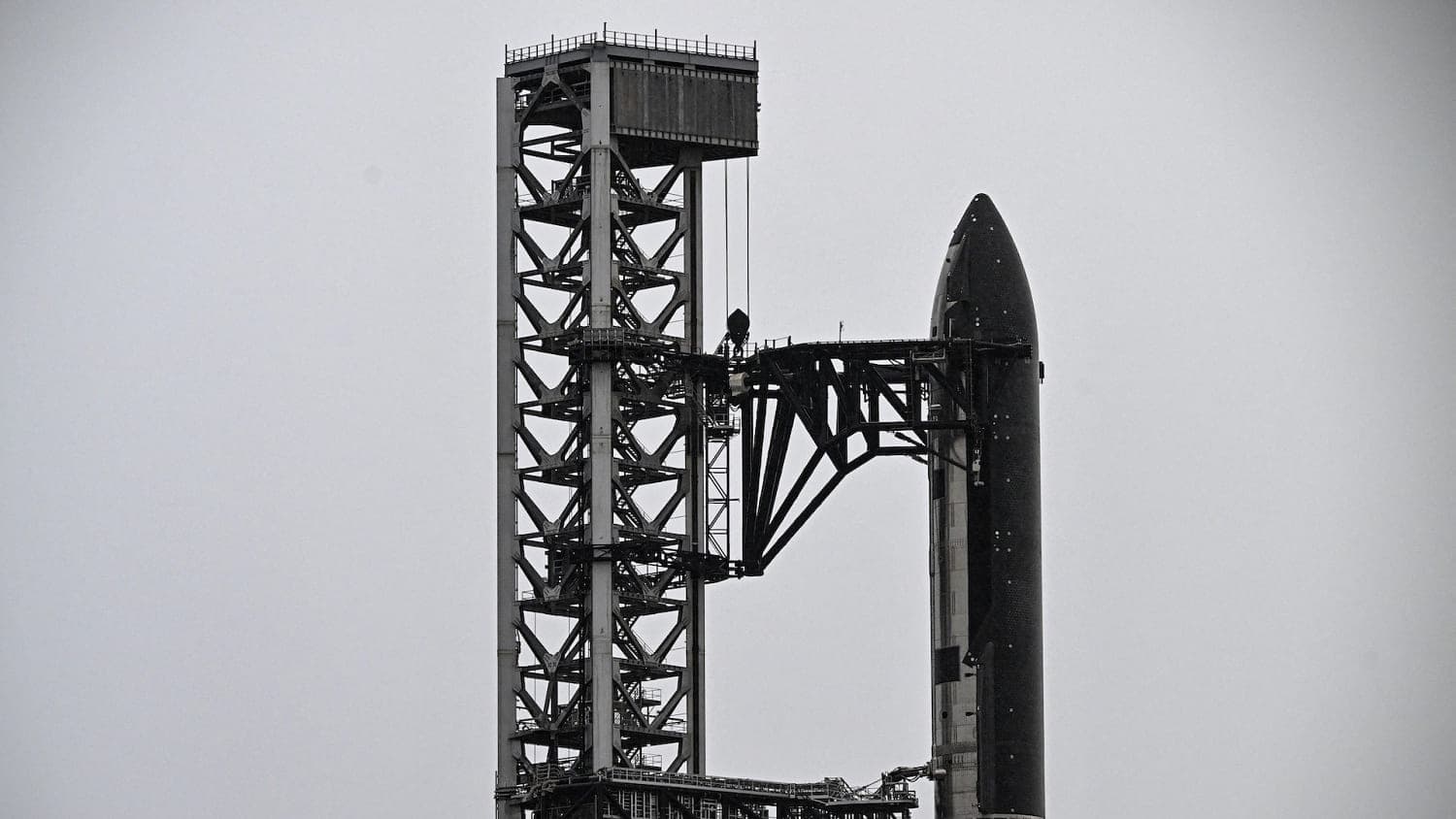 SpaceX scrubs Starship V3 rocket launch