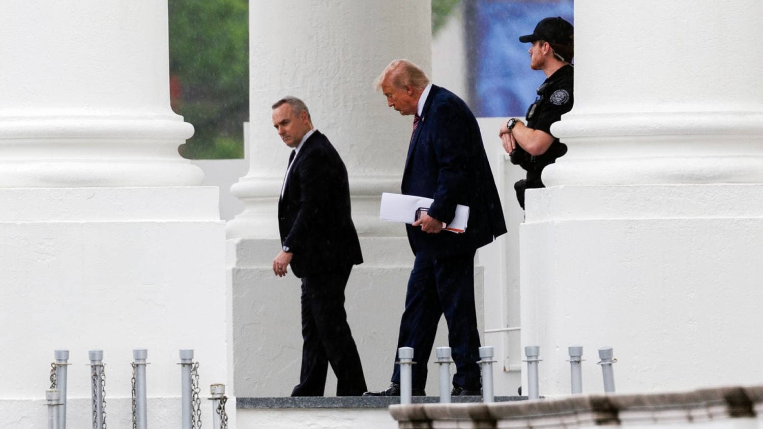 Trump says physical exam at Walter Reed went 'perfectly'
