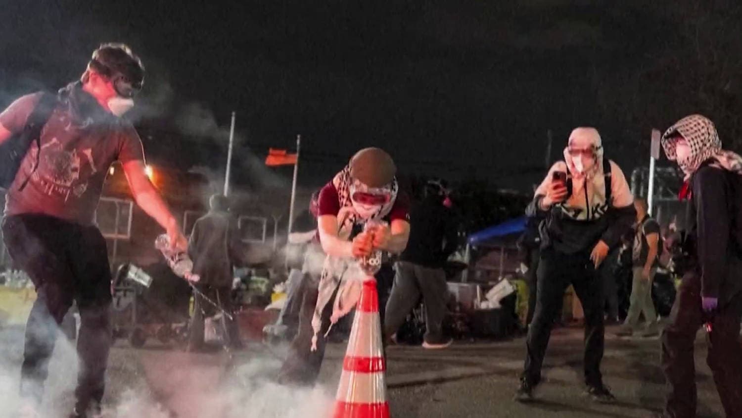Dueling protests face off at New Jersey ICE detention center over detainee conditions