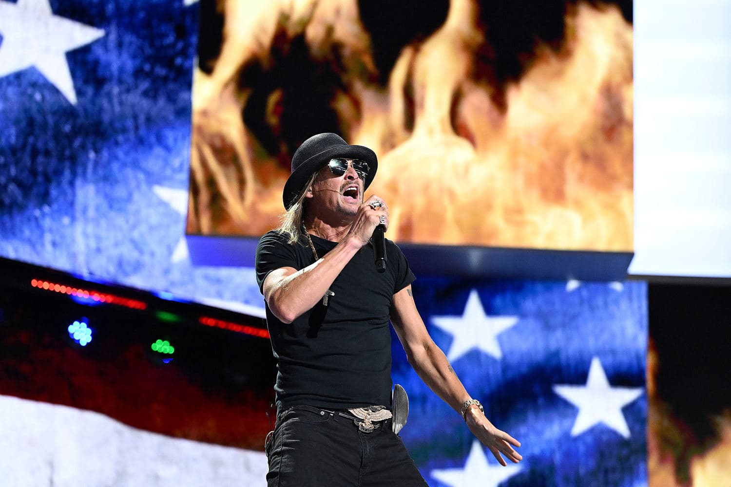 Army suspends aircrew flying helicopters near Kid Rock's home
