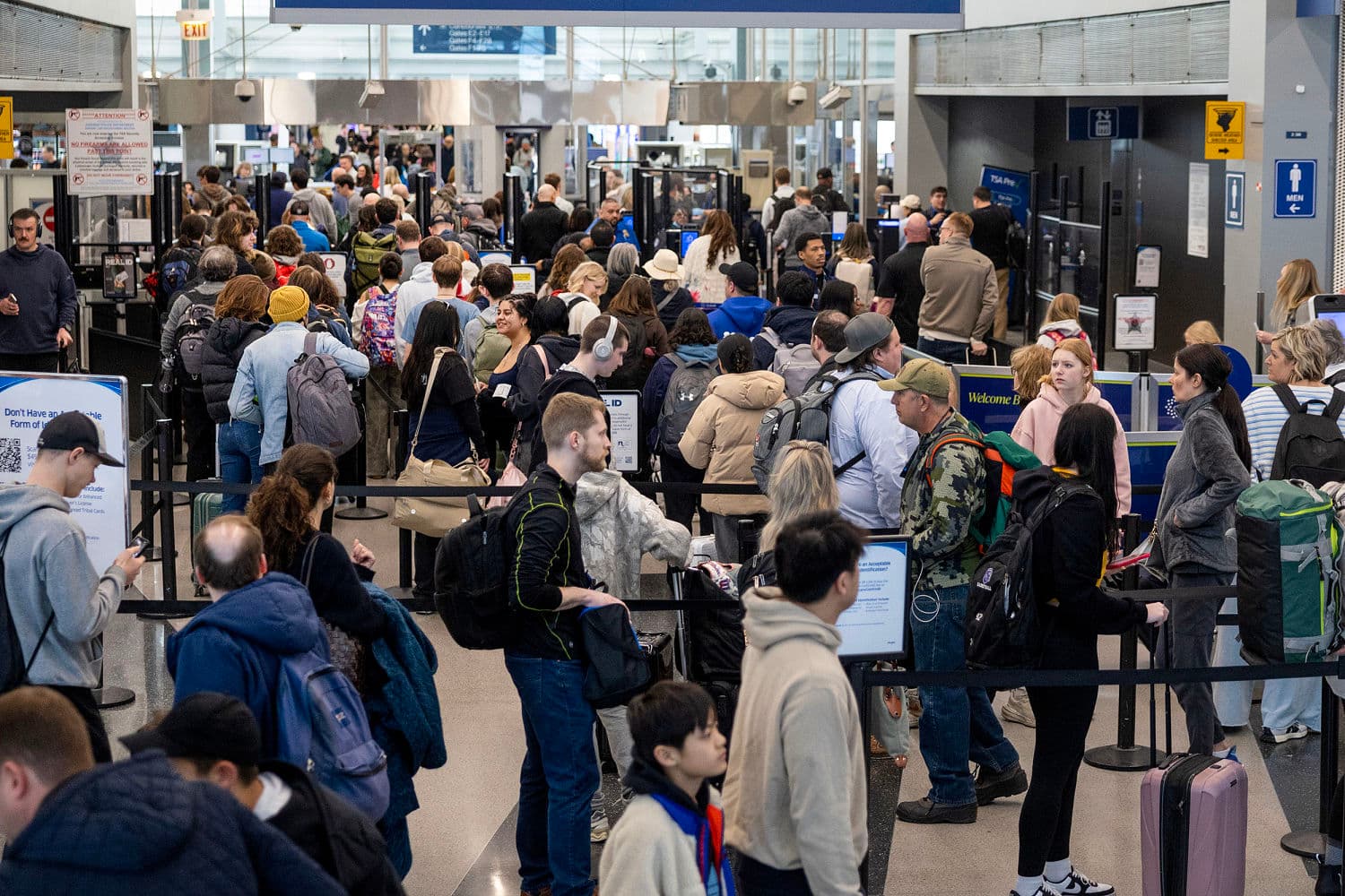 'I blame them all': Travelers frustrated with Washington as shutdown drags on