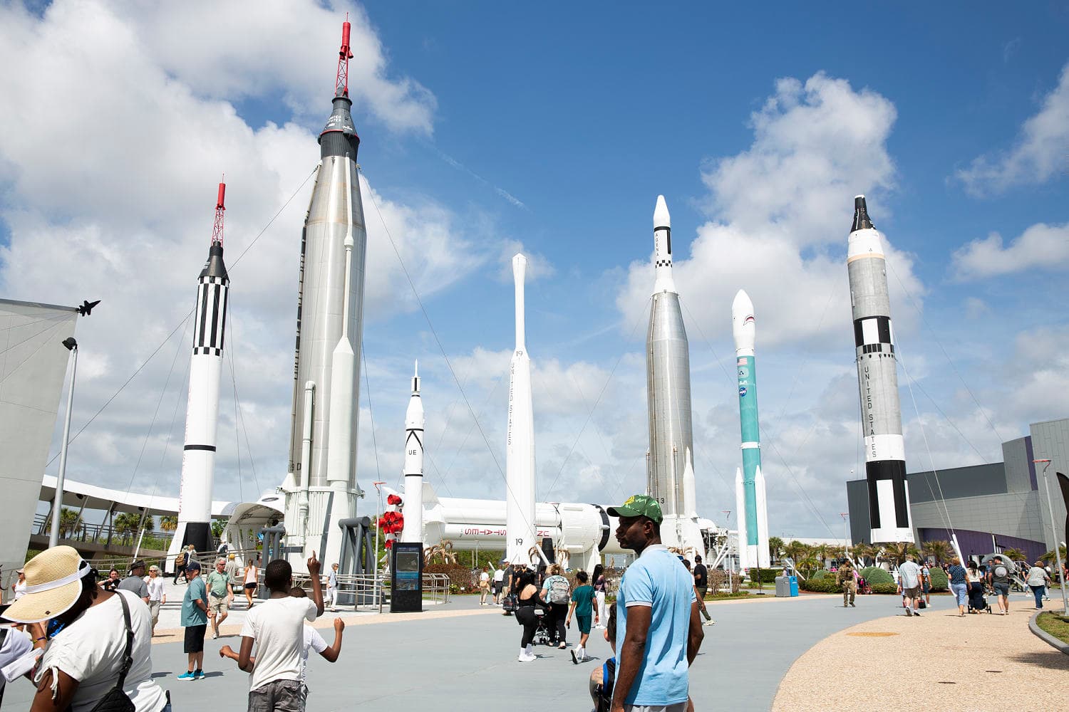 Launch fever hits Florida as visitors flock to NASA's moon launch