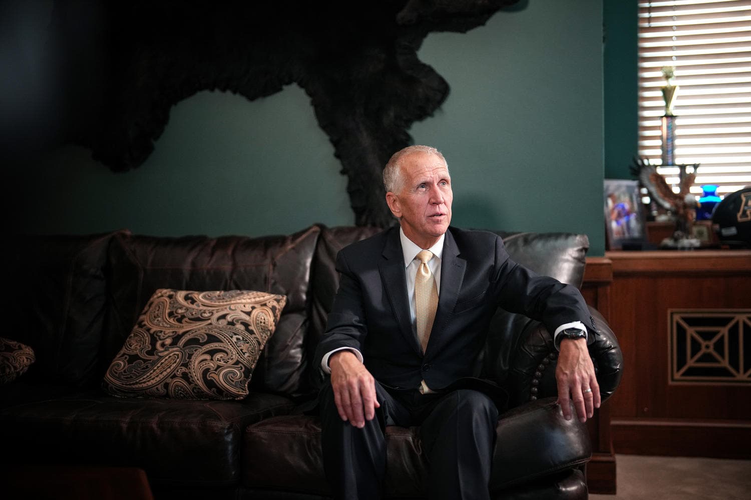 Thom Tillis vows to keep blocking Fed nominee and says Trump should apologize for pope attacks