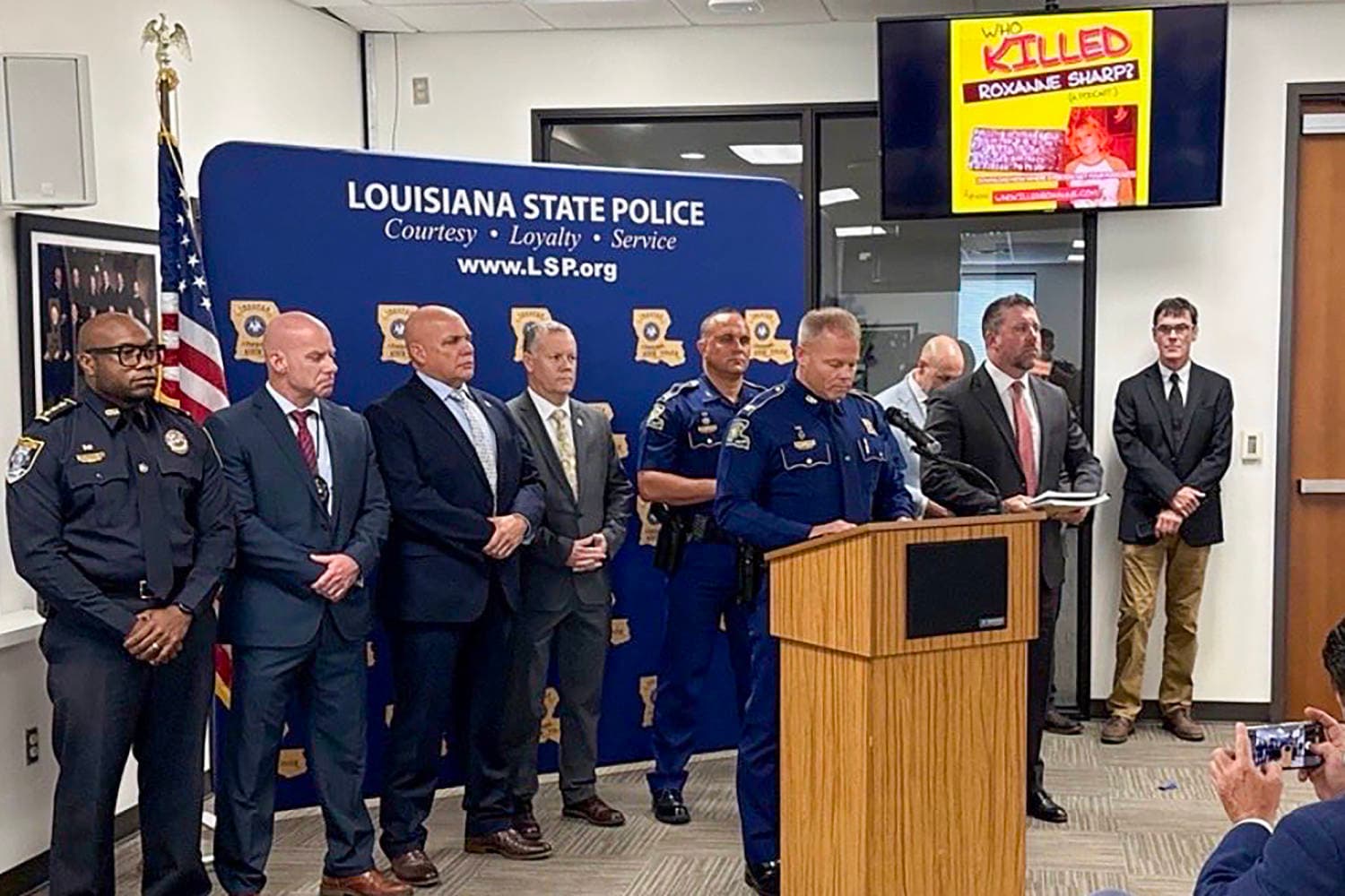 Cop haunted by Roxanne Sharp's brutal killing didn't live to see the suspects arrested