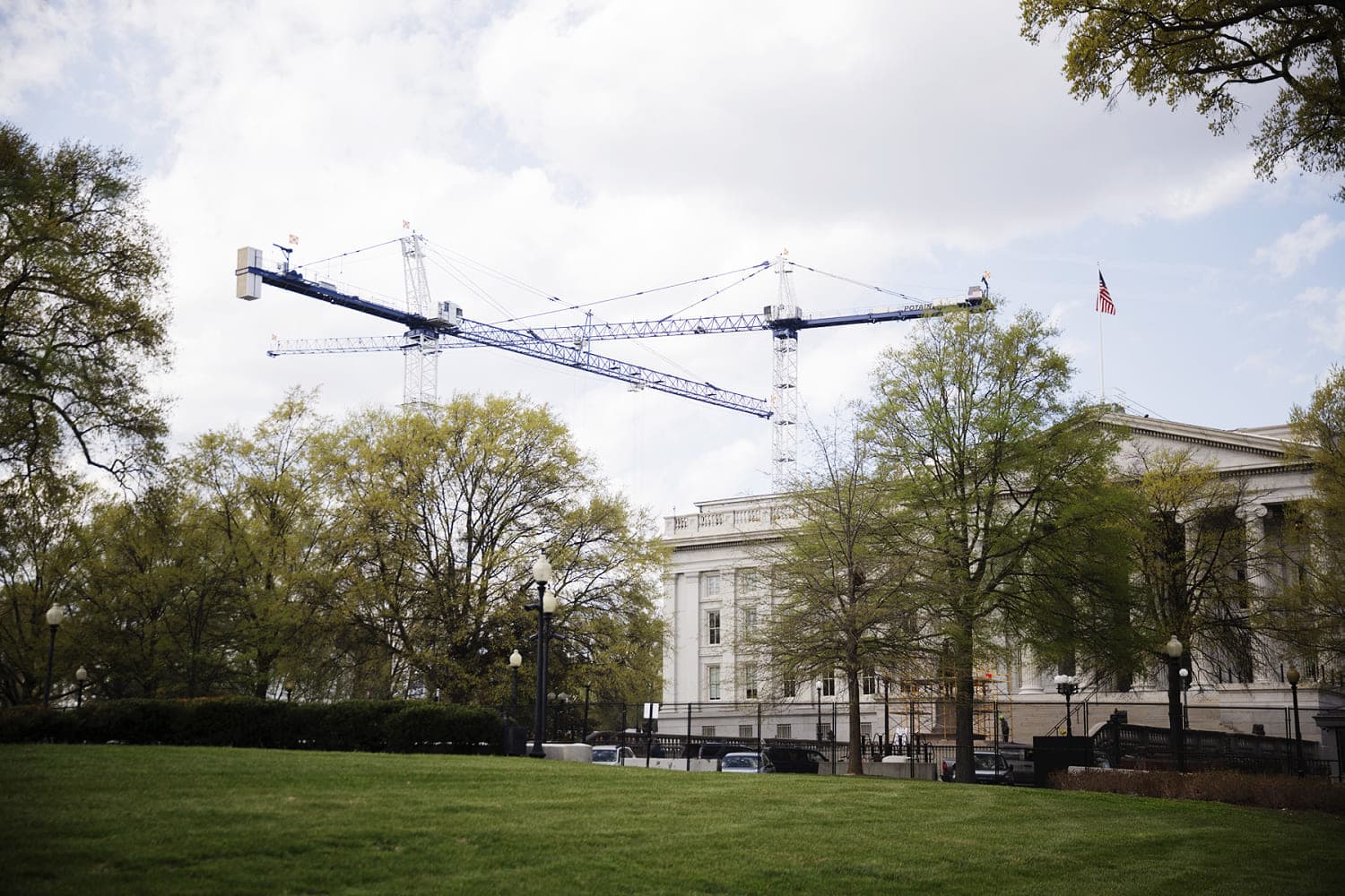 Group says it won't drop its White House ballroom lawsuit, despite DOJ pressure