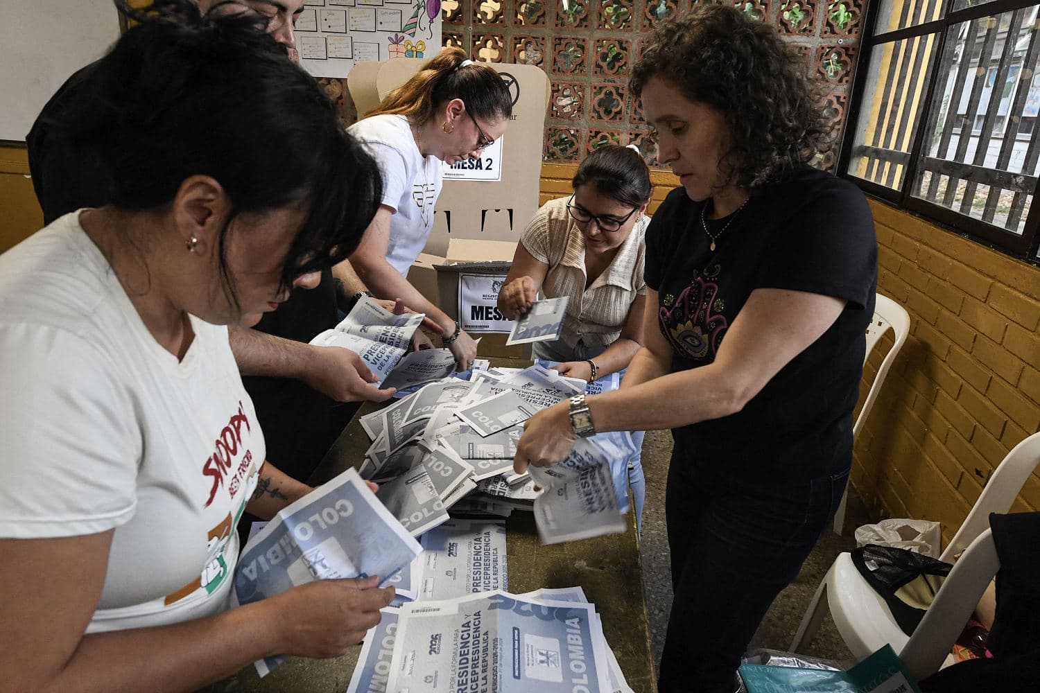 Colombia’s Petro sows doubt about election as favored successor heads to runoff against pro-Trump rival