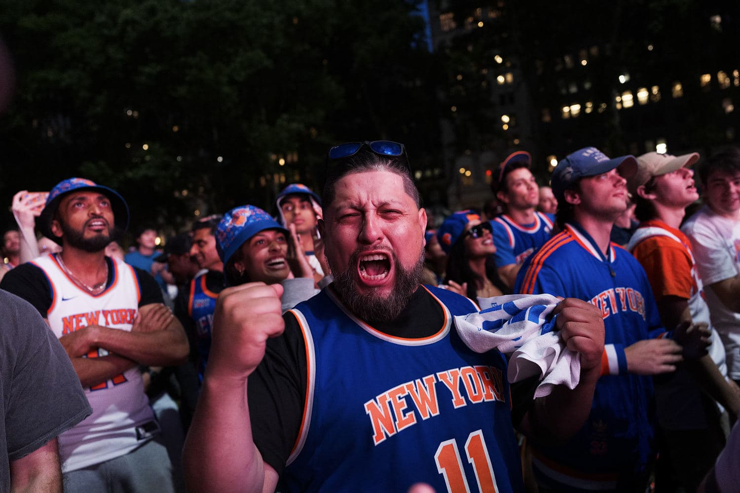 N.Y. governor blasts Spurs and Ticketmaster for blocking Knicks fans from Finals