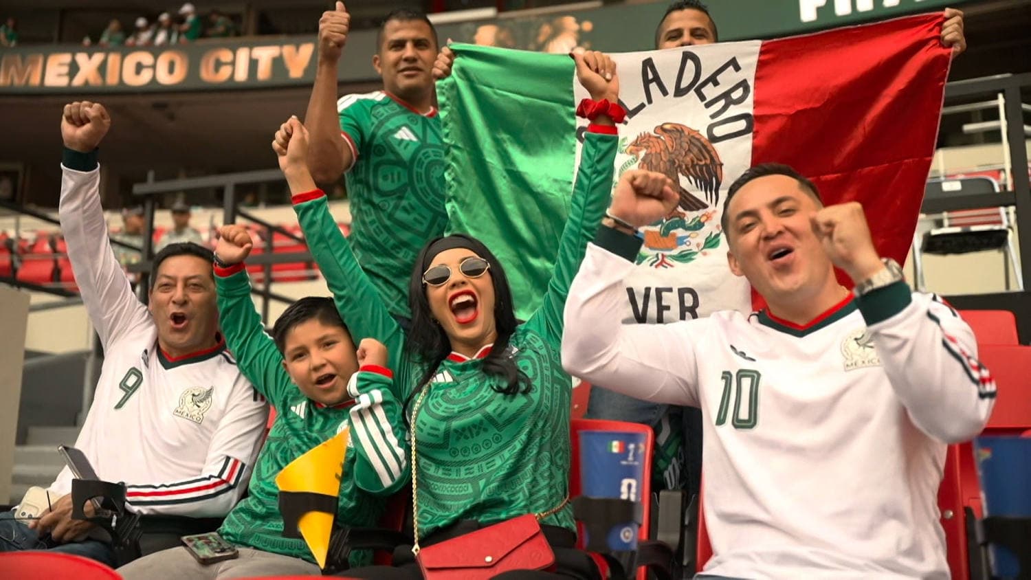 Desde el Cielito Lindo hasta el Chapulín Colorado los fanáticos mexicanos se hicieron presentes